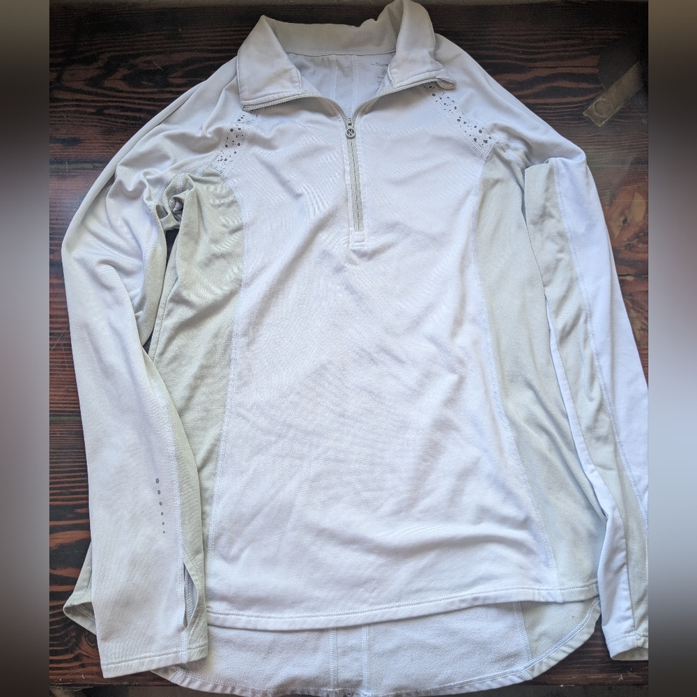 Layer 8 White Quarter-Zip Pullover – Size M